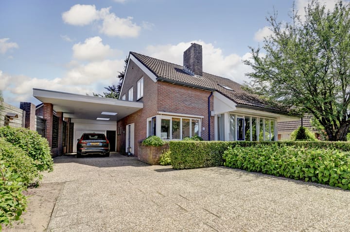 Foto 1 van Bevertstraat 11