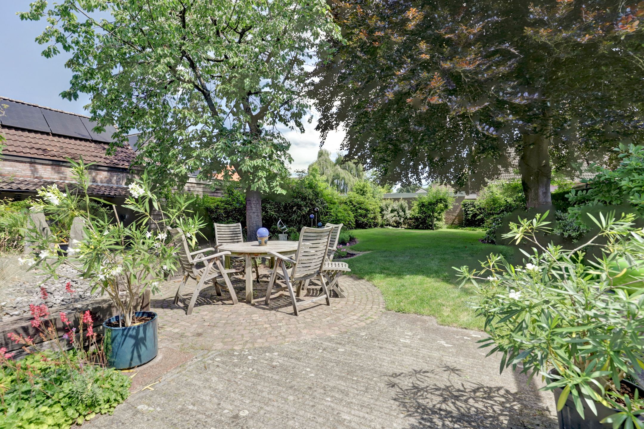 Photo 3 of Bevertstraat 11