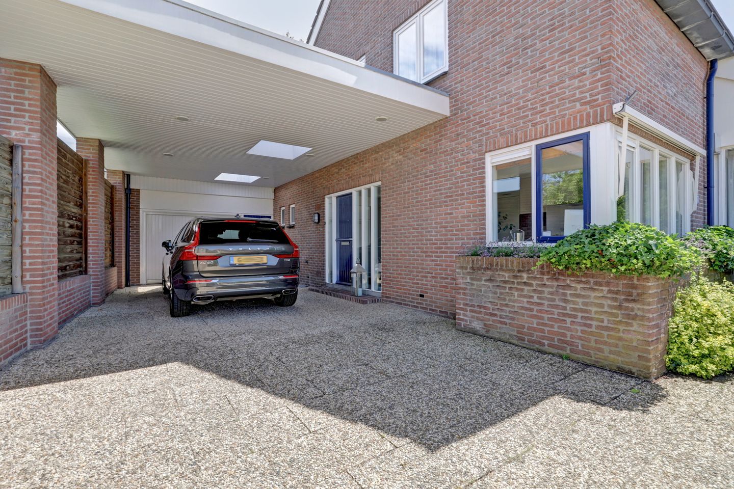 Photo 4 of Bevertstraat 11