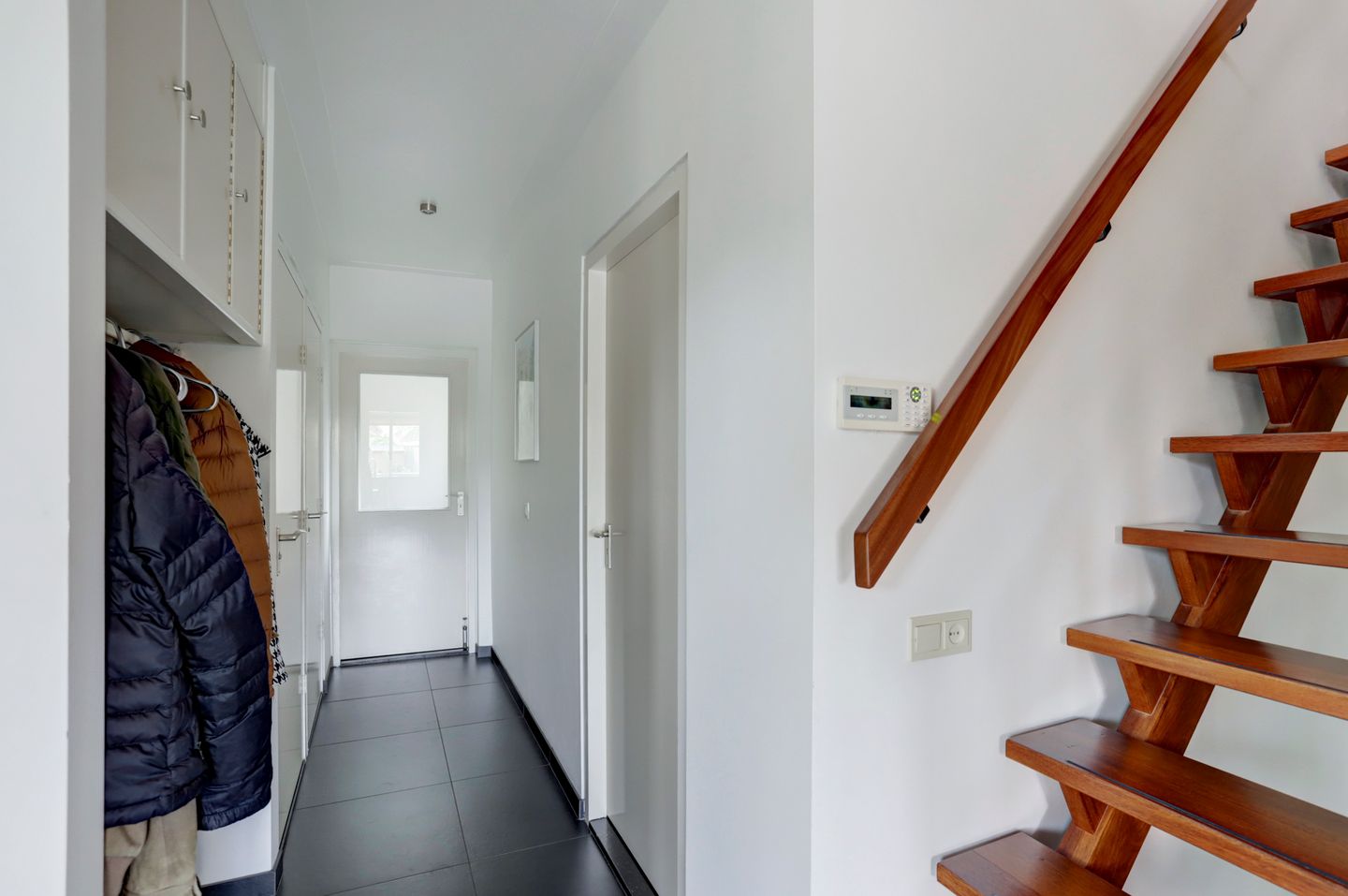 Photo 5 of Bevertstraat 11