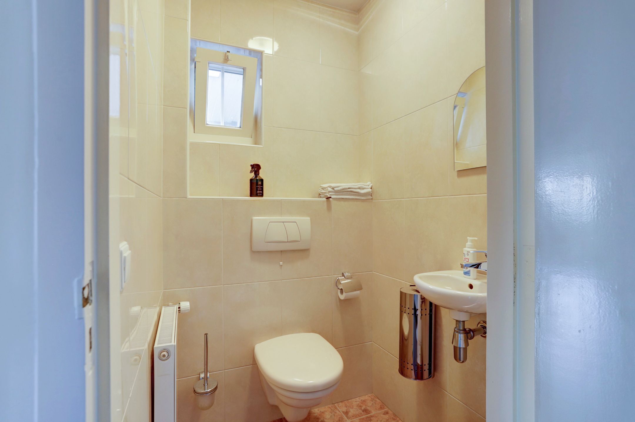 Photo 15 of Bevertstraat 11