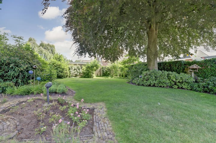 Foto 33 van Bevertstraat 11