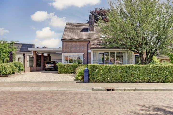 Foto 43 van Bevertstraat 11