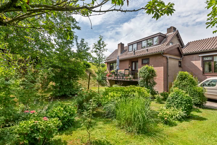 Foto 53 van Zuiderlingedijk 10