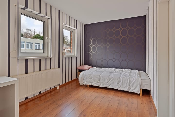 Foto 15 van Meuserstraat 132