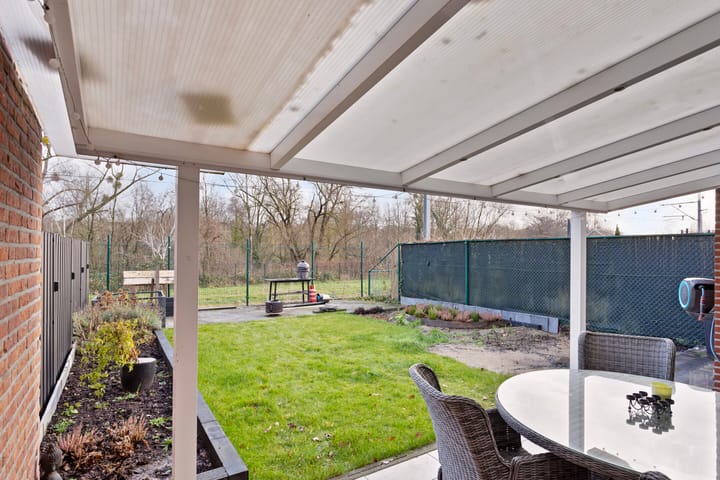 Foto 27 van Meuserstraat 132