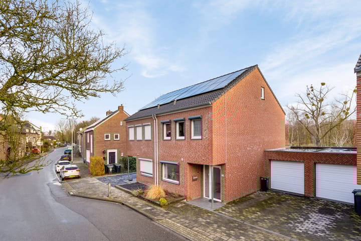 Foto 37 van Meuserstraat 132