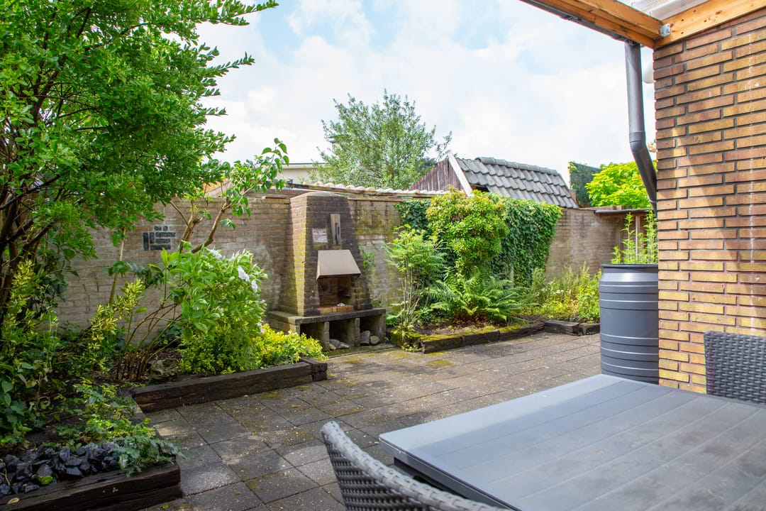 Photo 2 of Oranjestraat 7