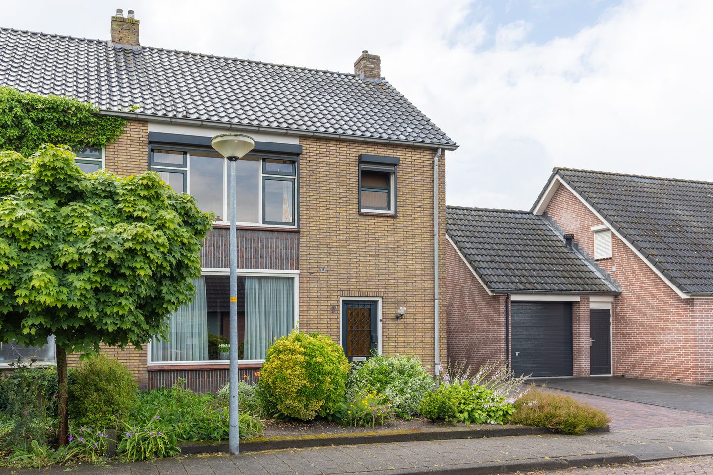 Photo 40 of Oranjestraat 7