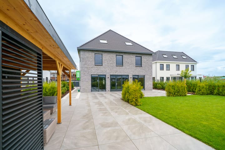 Photo 49 of Strandloperlaan 5