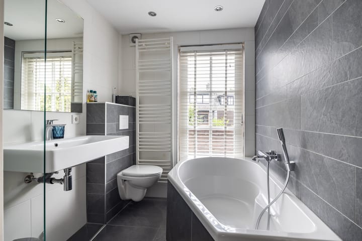 Foto 31 van Burgemeester Serrarislaan 47