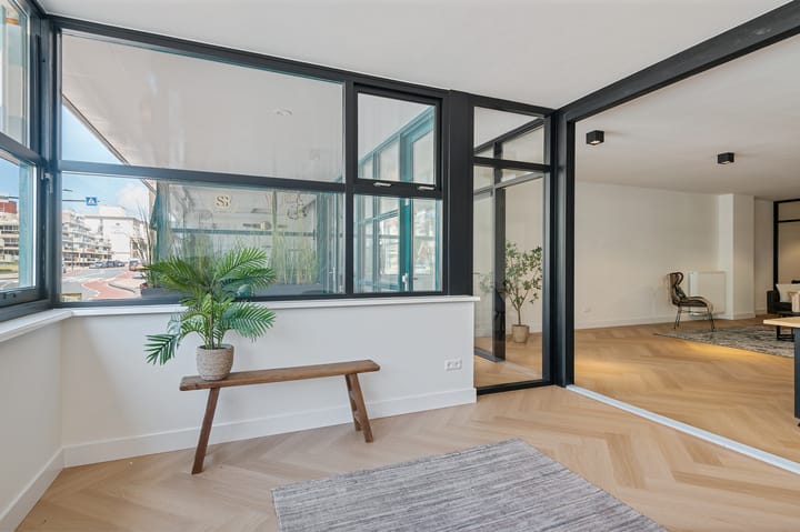 Photo 5 of Parallel Boulevard 172