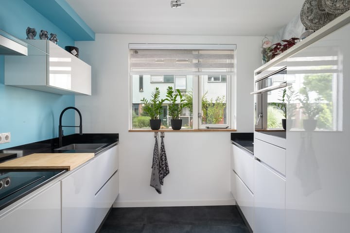 Photo 14 of Bilderdijkstraat 6