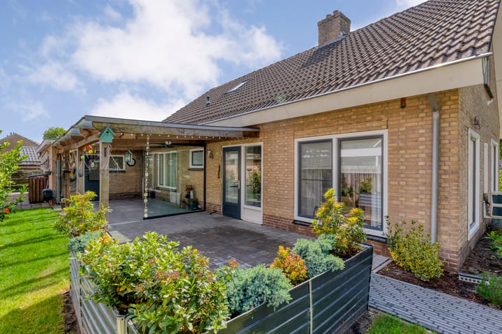 Foto 45 van Schoolstraat-Oudleusen 28