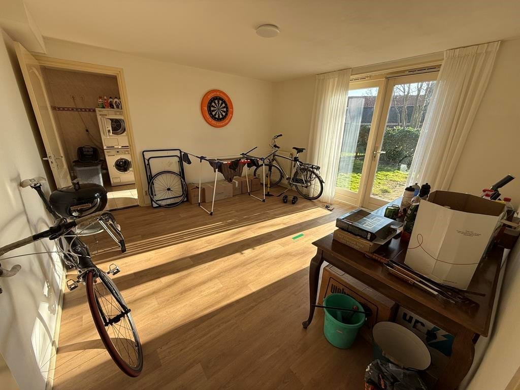 Photo 9 of Waver 3-B