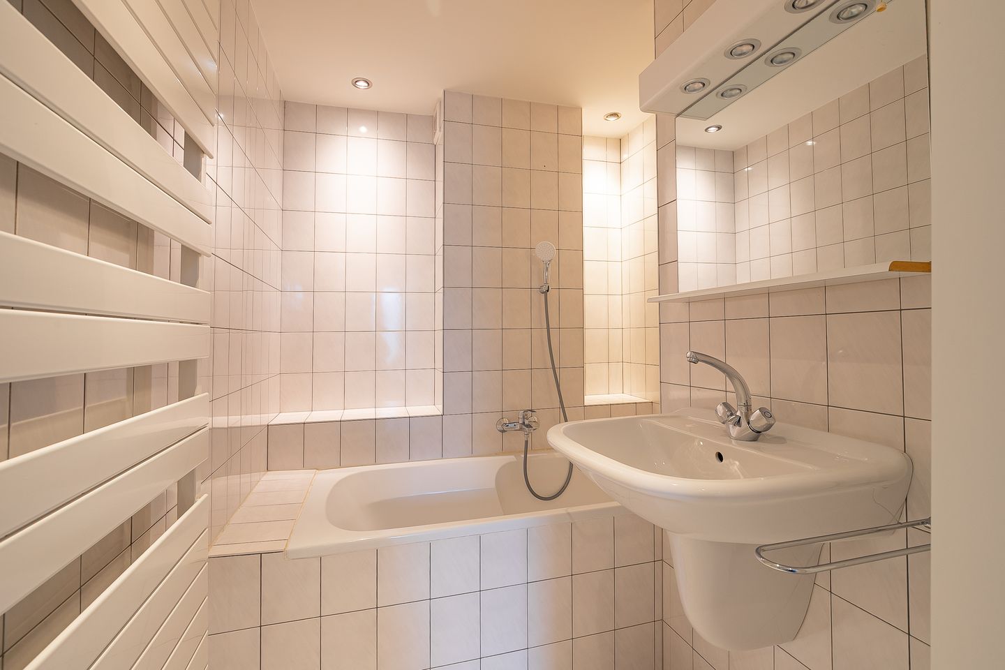 Foto 20 van Burg. Smeetsstraat 28