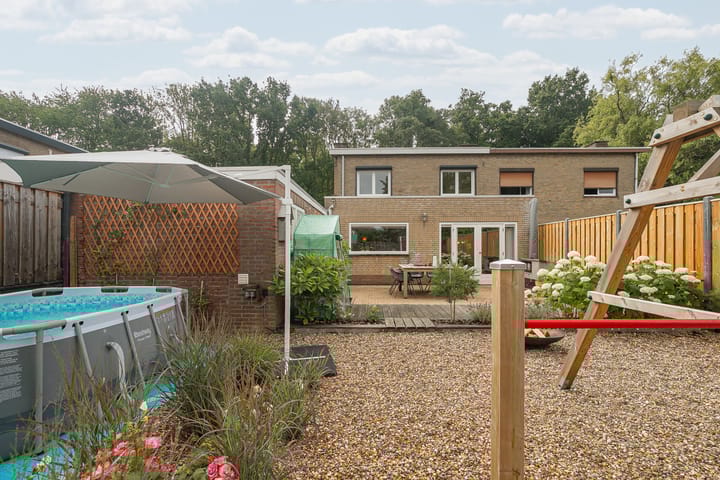 Foto 24 van Burg. Smeetsstraat 28