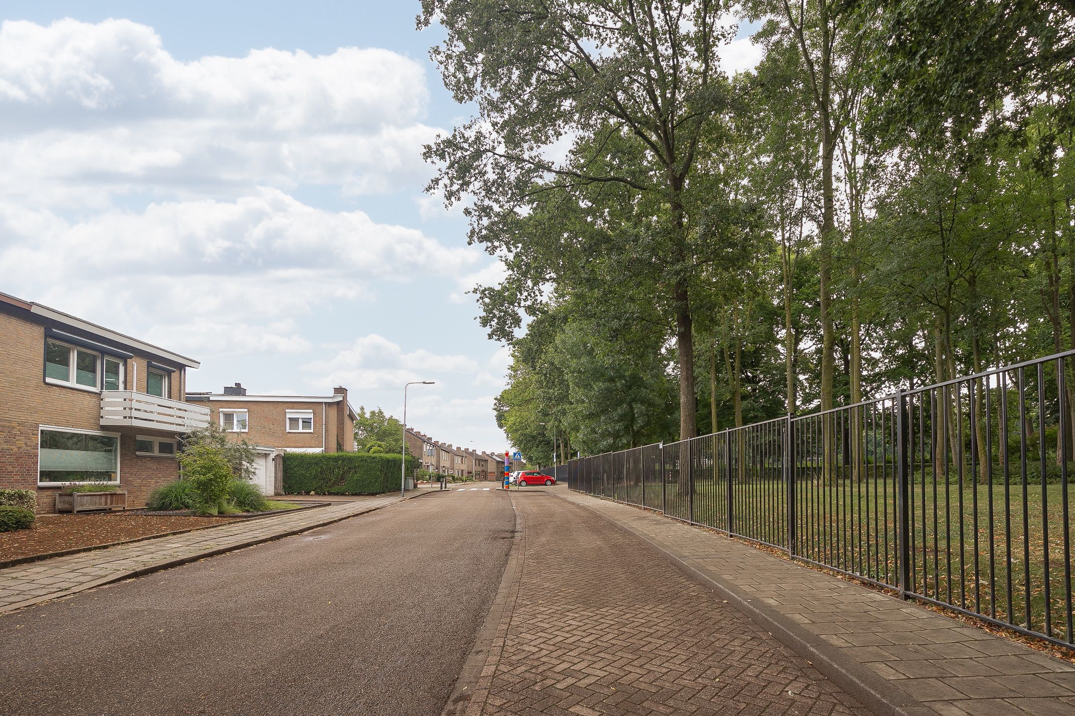 Foto 27 van Burg. Smeetsstraat 28