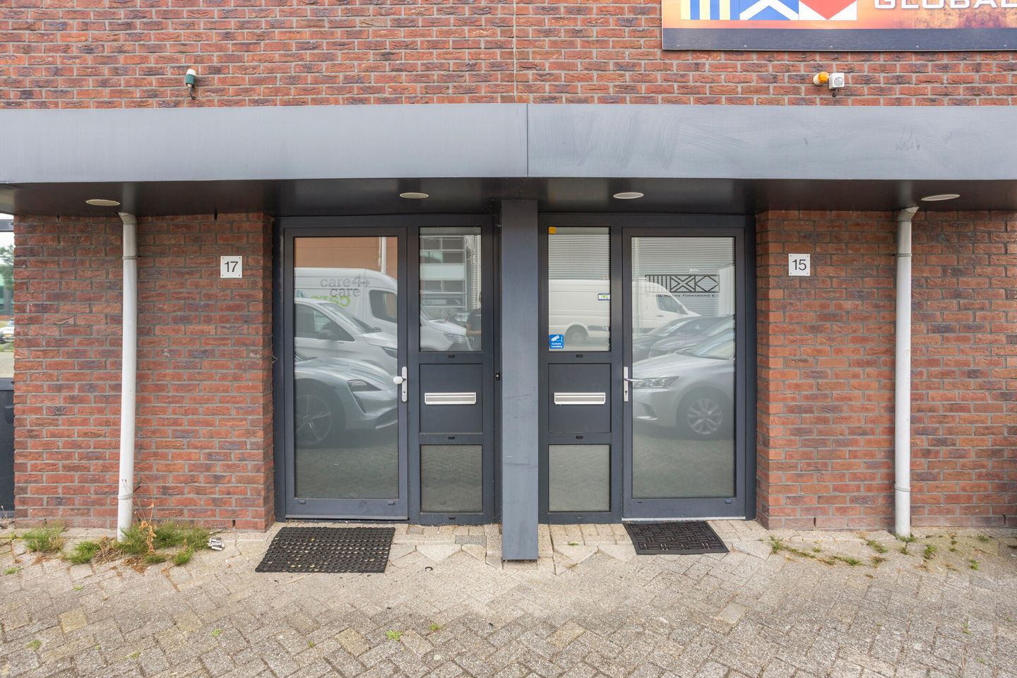 Bekijk foto 3 van Osakastraat 17