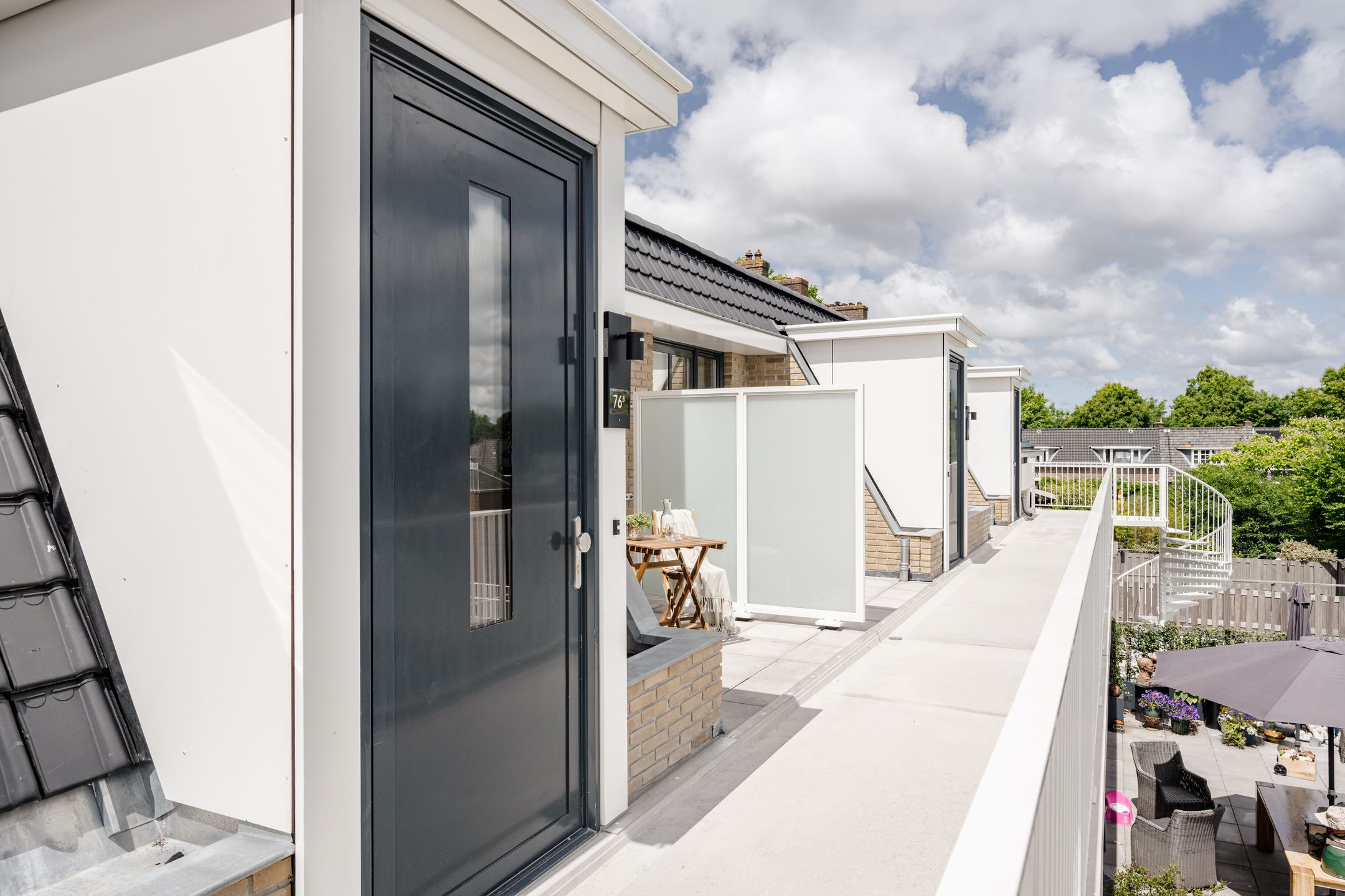 Foto 12 van Binnenweg 76-B