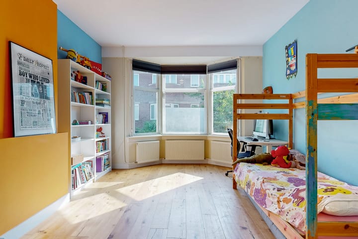 Photo 11 of De Bruynestraat 42