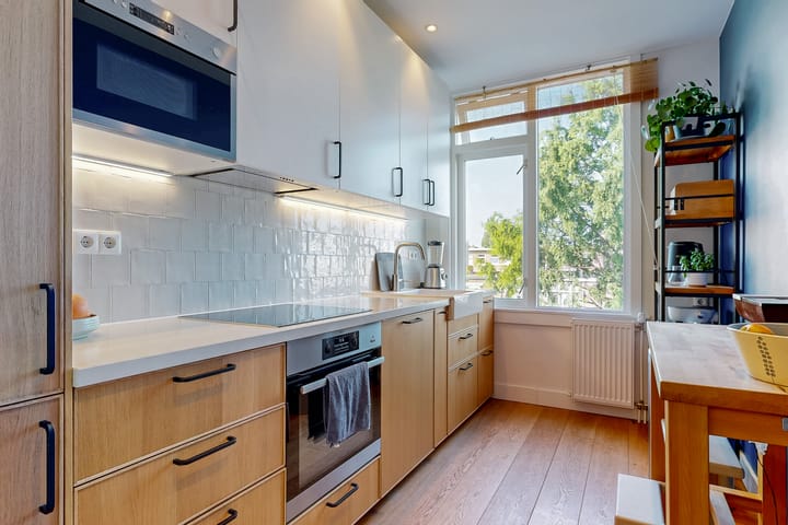 Photo 15 of De Bruynestraat 42