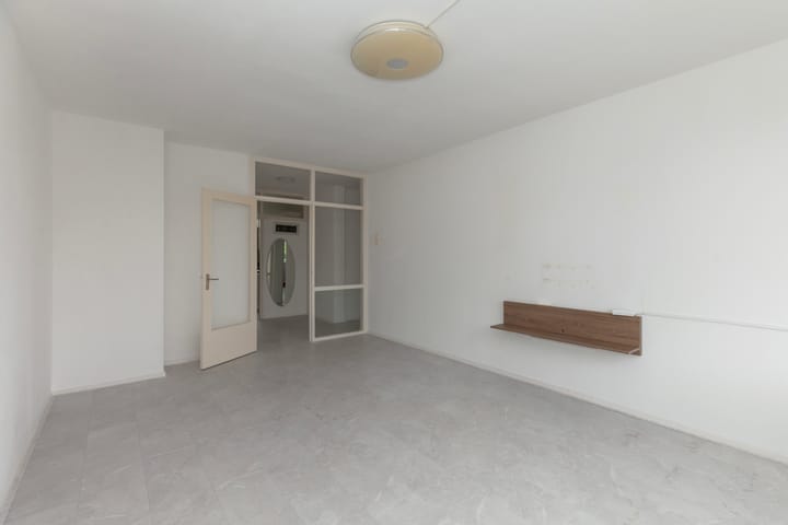 Foto 8 van Van der Helmstraat 394