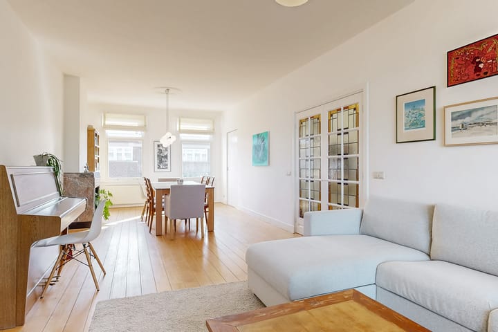 Photo 20 of De Bruynestraat 42