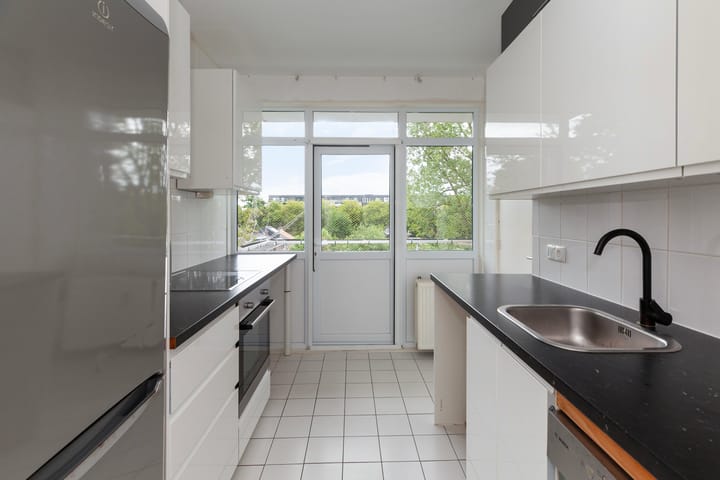 Foto 10 van Van der Helmstraat 394