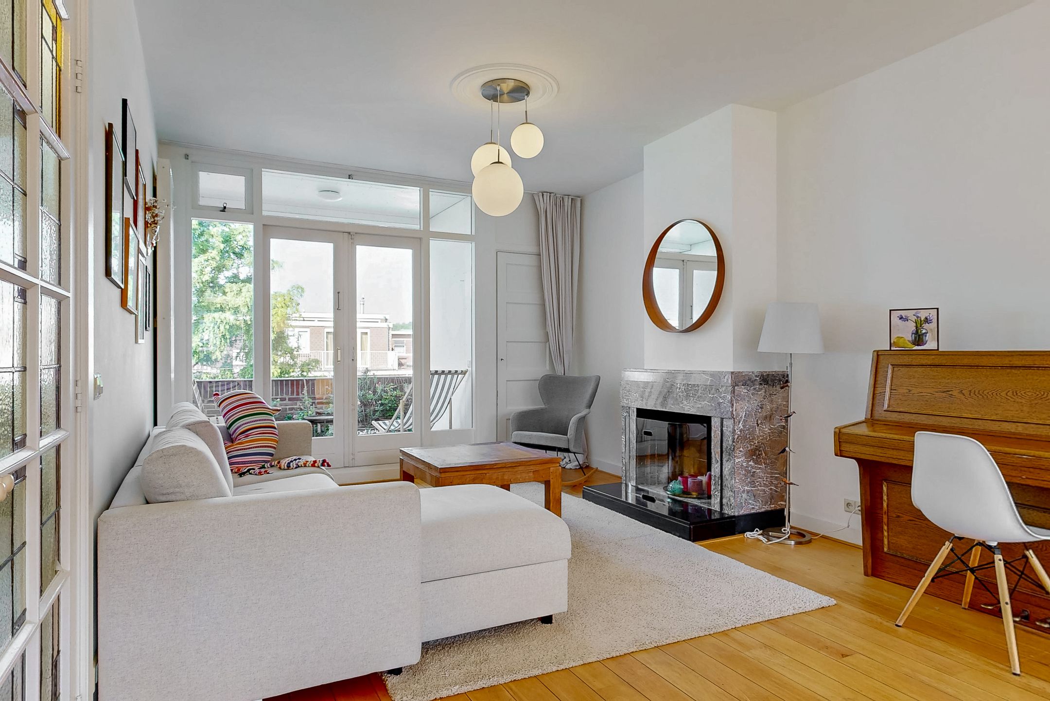 Photo 21 of De Bruynestraat 42
