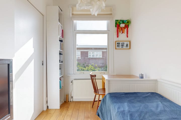 Photo 26 of De Bruynestraat 42