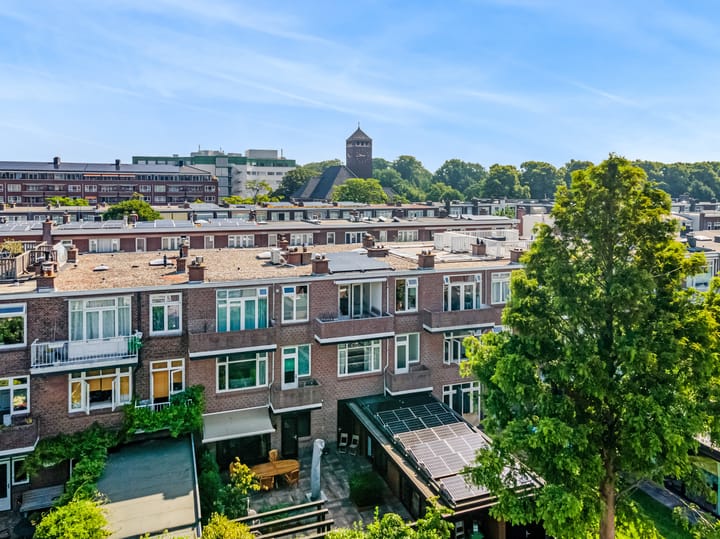 Photo 28 of De Bruynestraat 42