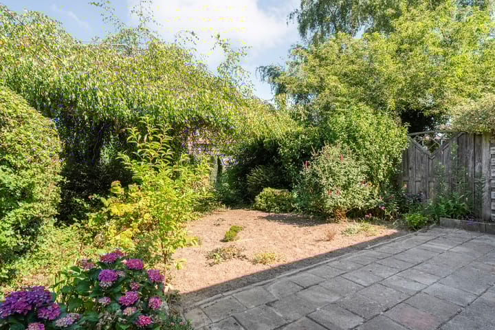 Photo 26 of Piersonware 1