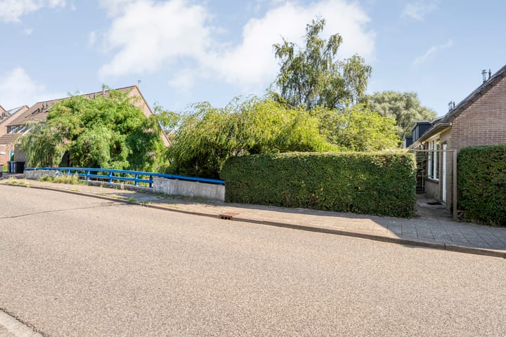 Photo 30 of Piersonware 1