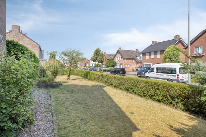 Foto 23 van Maasbrachterweg 10