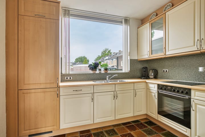 Foto 10 van Mendelssohnstraat 32