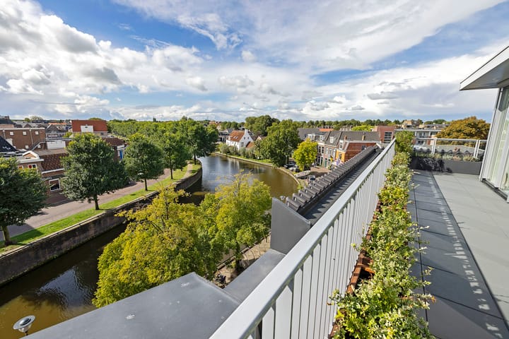 Foto 2 van Leeuwarderweg 1-301