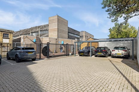 Leeuwarderweg 1-301 tertiary image