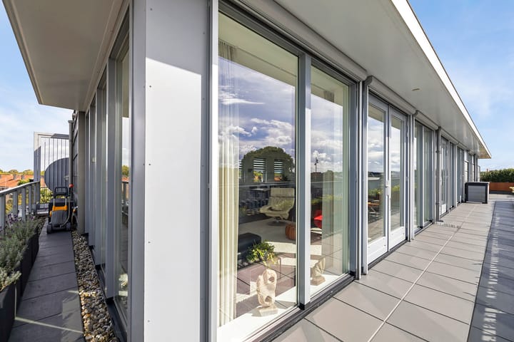 Photo 37 of Leeuwarderweg 1-301