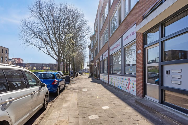 Photo 2 of Hilledijk 93-D