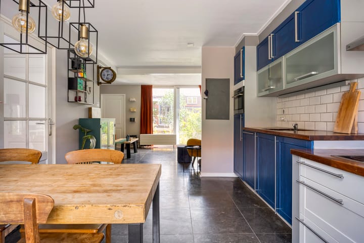 Foto 10 van Van Ostadestraat 19