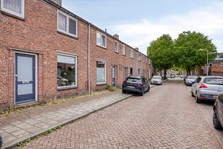 Foto 21 van Van Ostadestraat 19