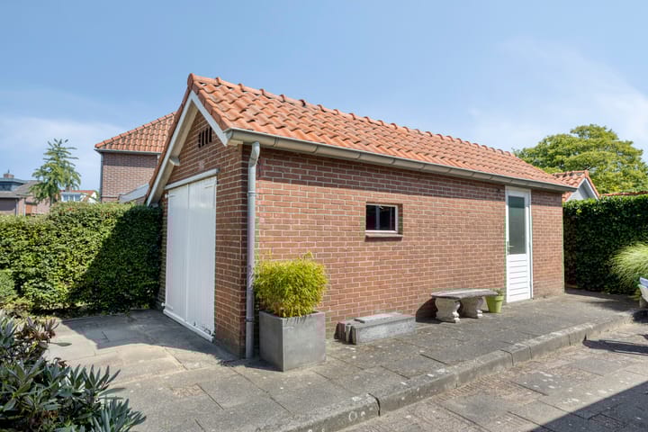 Foto 36 van Charles Ruysstraat 45