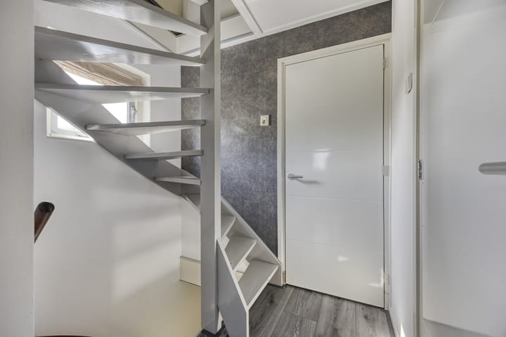 Foto 17 van Adama van Scheltemastraat 13