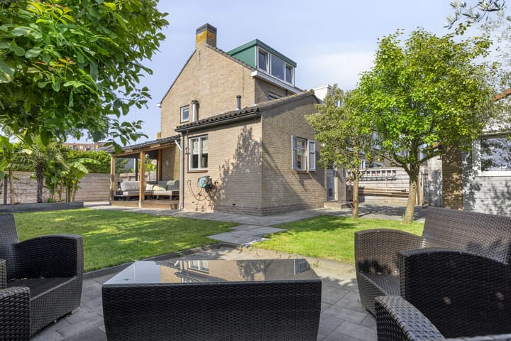 Foto 29 van Adama van Scheltemastraat 13