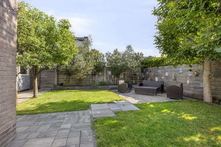 Foto 36 van Adama van Scheltemastraat 13