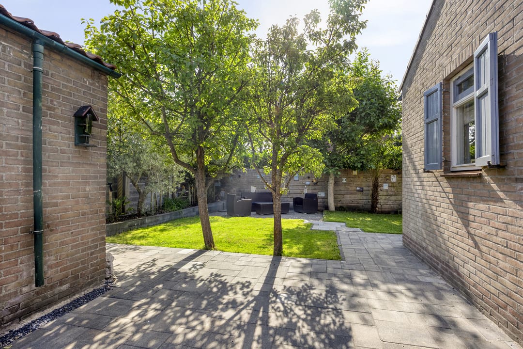 Foto 37 van Adama van Scheltemastraat 13