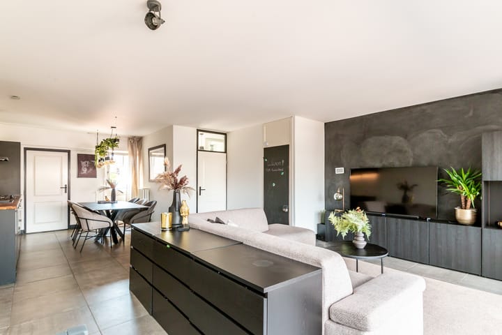 Foto 3 van Galjoen 25 12