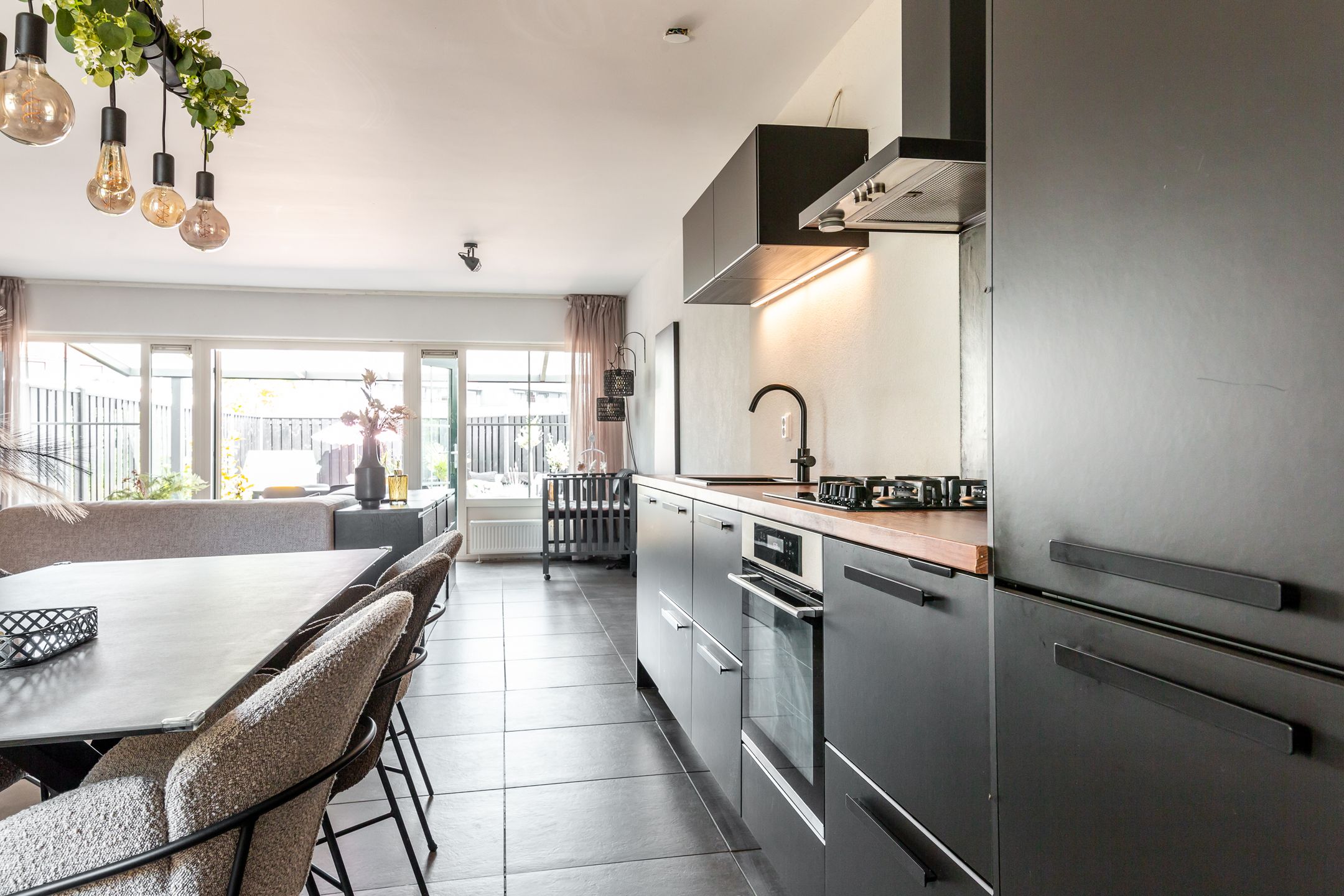 Foto 9 van Galjoen 25 12