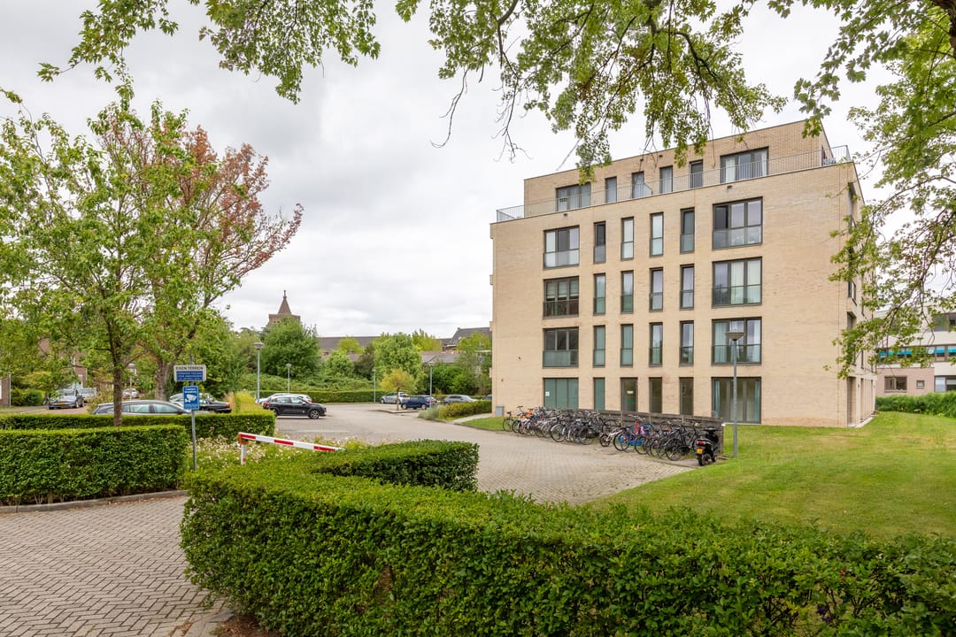 Foto 2 van Charlotte de Bourbonstraat 11